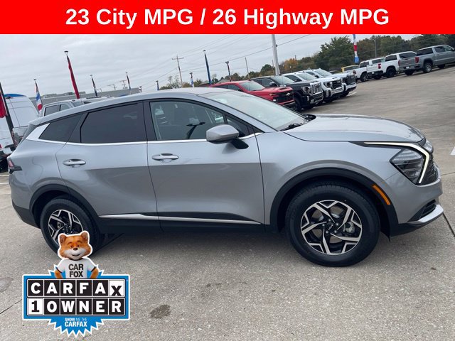 Used 2024 Kia Sportage LX AWD/4WD image 1