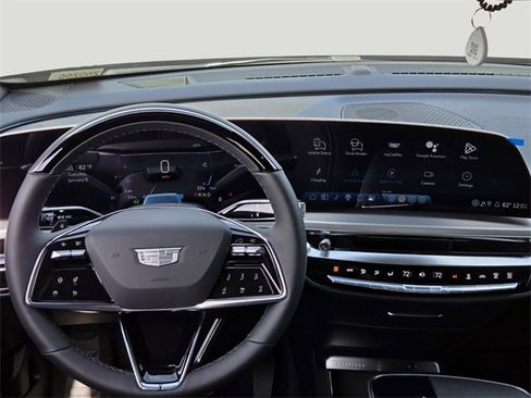 New 2026 Cadillac Lyriq Sport image 12