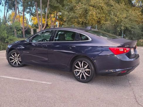 Used 2017 Chevrolet Malibu LT w/ Sport Package FWD image 17