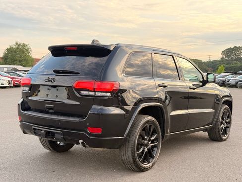 Used 2021 Jeep Grand Cherokee Laredo X AWD/4WD image 10