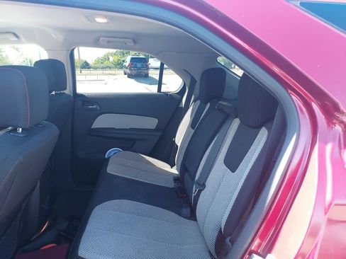 Used 2010 Chevrolet Equinox LT w/ Chrome Appearance Package FWD image 6