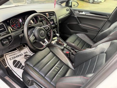 Used 2015 Volkswagen GTI SE w/ Lighting Package (SEL) image 9