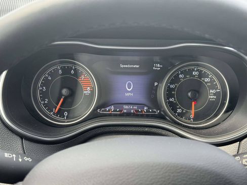 Used 2019 Jeep Cherokee Limited AWD/4WD image 23