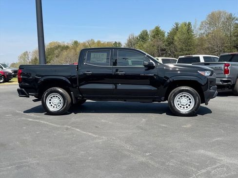 New 2026 Chevrolet Colorado W/T image 2