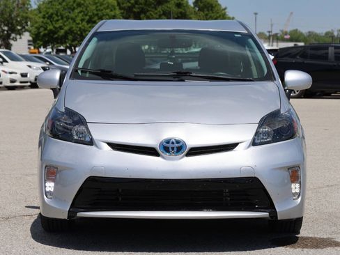 Used 2013 Toyota Prius Four FWD image 2