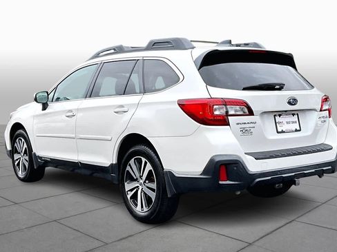 Used 2018 Subaru Outback 3.6R Limited image 11