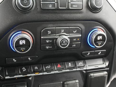 Used 2019 Chevrolet Silverado 1500 LT Trail Boss AWD/4WD image 27