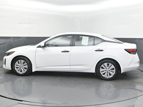 Certified 2025 Nissan Sentra S FWD image 5