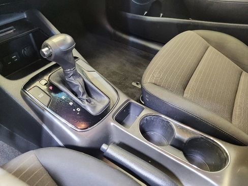 Used 2017 Kia Forte LX w/ LX Popular Package image 26