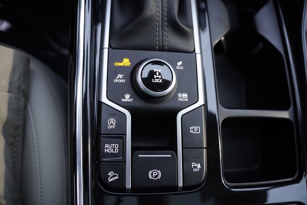 Used 2023 Kia Sorento SX AWD/4WD image 32