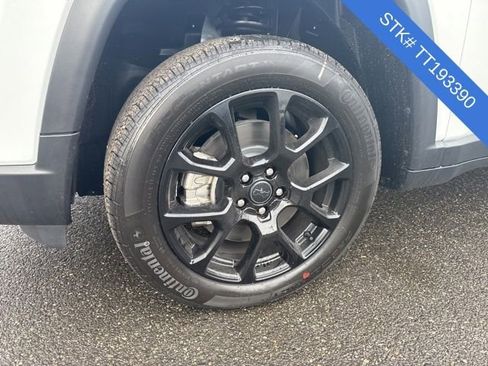 New 2026 Jeep Compass Latitude image 4