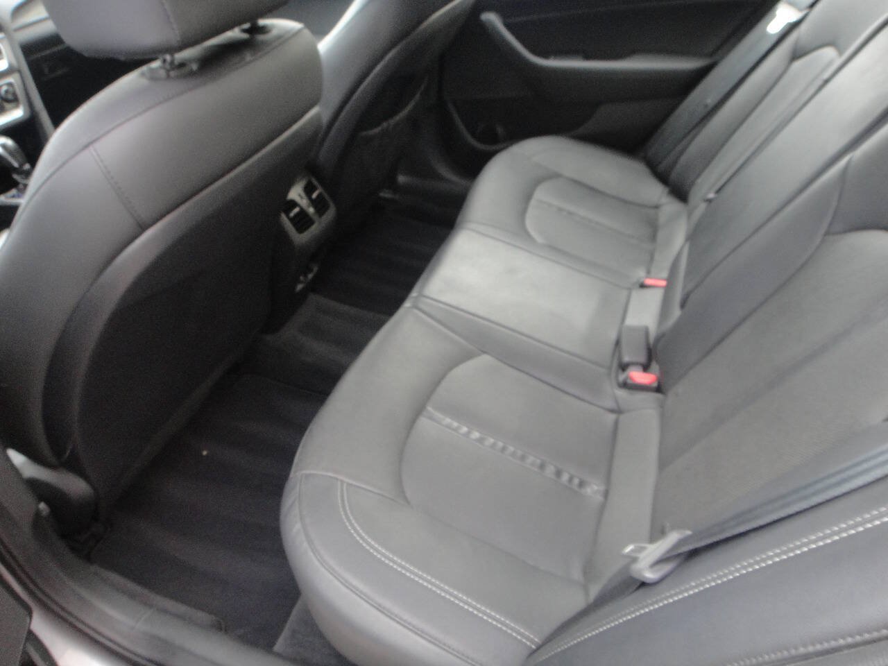 Used 2018 Hyundai Sonata Limited FWD image 12