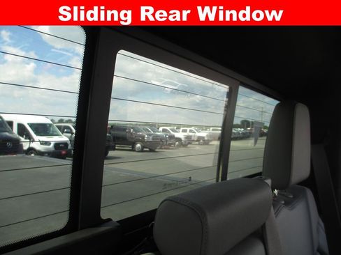 Used 2023 GMC Sierra 2500 SLT w/ SLT Premium Package AWD/4WD image 27