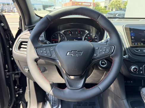Used 2024 Chevrolet Equinox RS FWD image 18