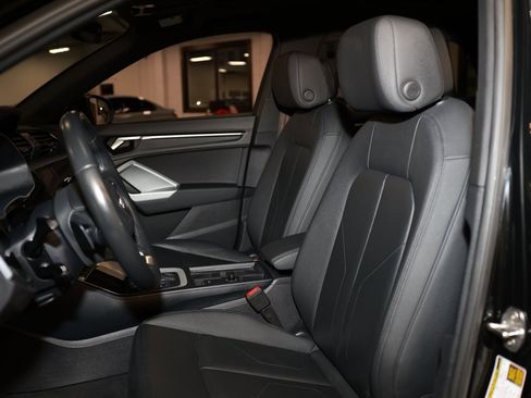 Used 2023 Audi Q3 2.0T Premium image 11