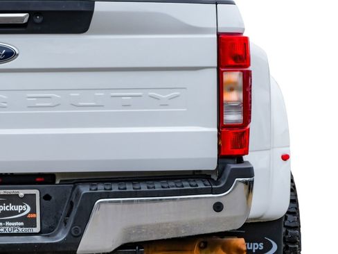 Used 2020 Ford F350 Lariat w/ Lariat Value Package image 53