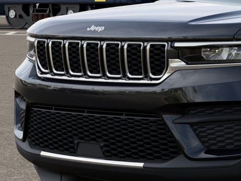 New 2025 Jeep Grand Cherokee Laredo X image 7