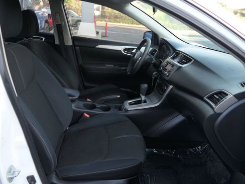 Used 2015 Nissan Sentra S image 28