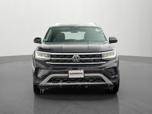 Used 2023 Volkswagen Atlas SE w/ Black Wheel Package image 2