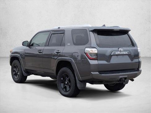 Used 2016 Toyota 4Runner SR5 image 7