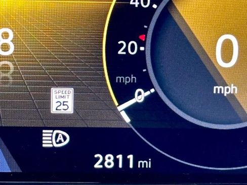 Used 2025 Volkswagen Atlas Cross Sport SEL R-Line image 12