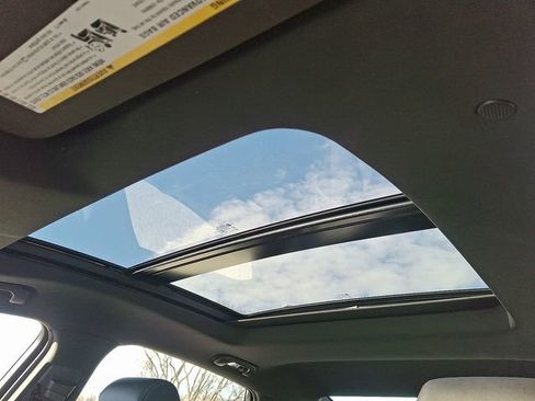 Used 2019 Buick LaCrosse Avenir w/ Driver Confidence Package II image 15