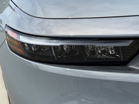 Certified 2025 Honda Accord SE image 11