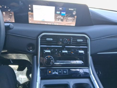 Used 2026 Nissan Armada SL w/ Captain's Chari Seat Package RWD image 22