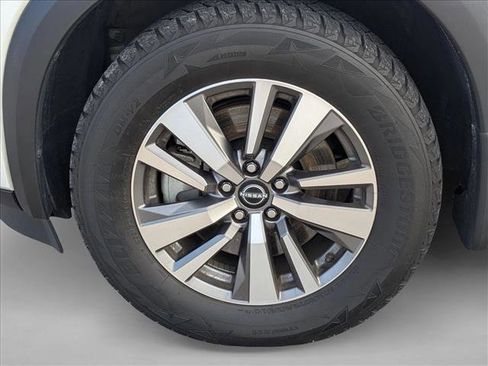 Used 2022 Nissan Pathfinder SL w/ Lighting Package (N92) image 10