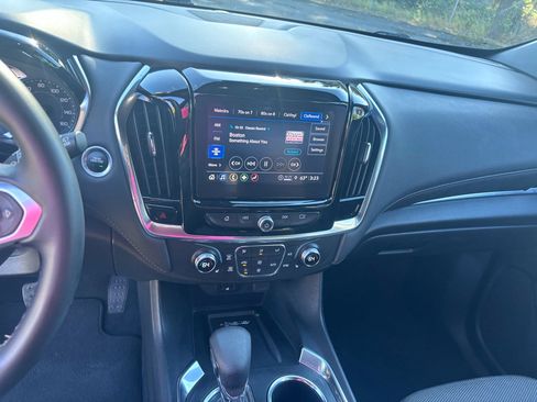 Used 2023 Chevrolet Traverse LT image 21