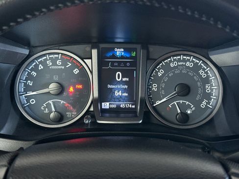 Used 2021 Toyota Tacoma TRD Sport AWD/4WD image 21
