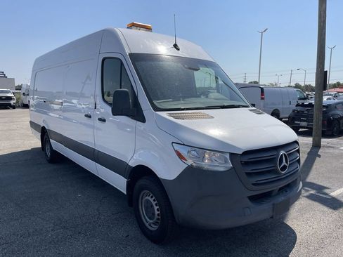 Used 2020 Mercedes-Benz Sprinter 3500 w/ Driver Convenience Package image 21