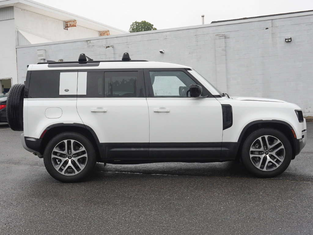 Used 2022 Land Rover Defender 110 SE AWD/4WD image 22
