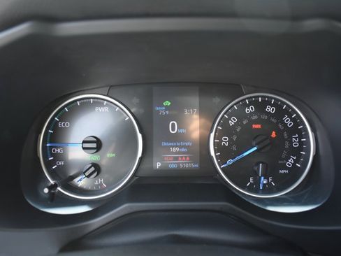 Used 2022 Toyota RAV4 XLE Premium image 23