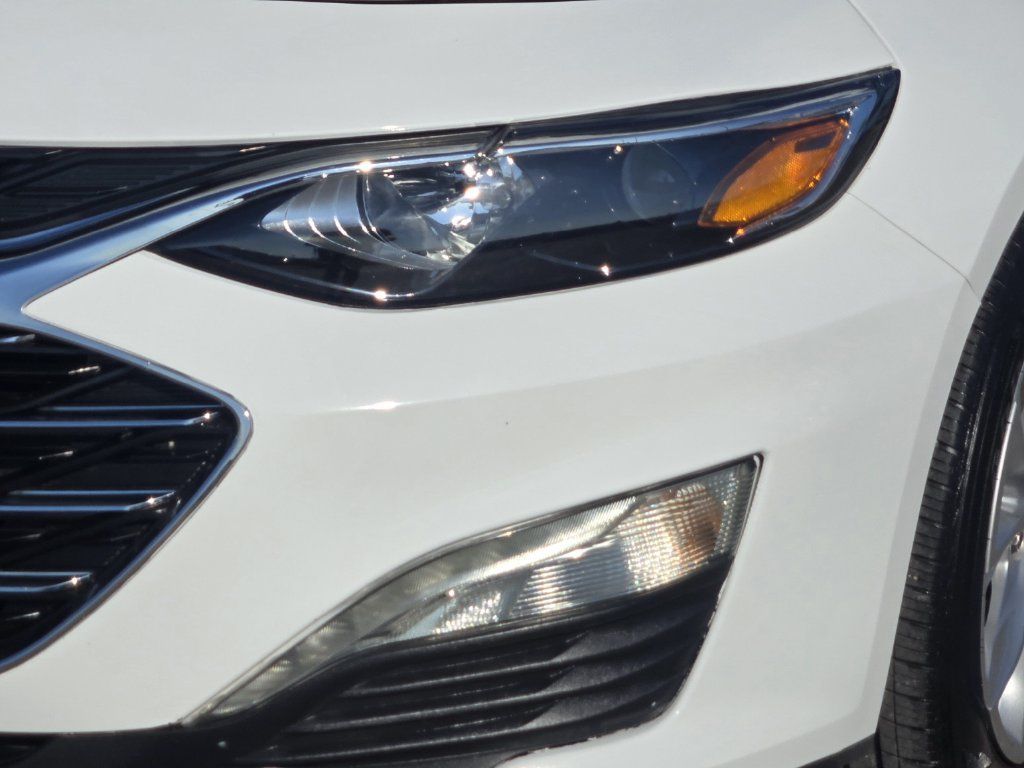 Used 2024 Chevrolet Malibu LT FWD image 9