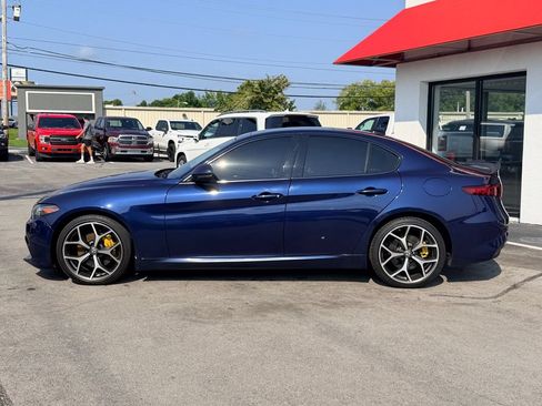Used 2018 Alfa Romeo Giulia Ti Sport w/ Quick Order Package 22S Sport AWD/4WD image 3