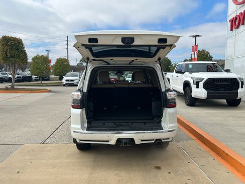 Used 2018 Toyota 4Runner Limited image 4