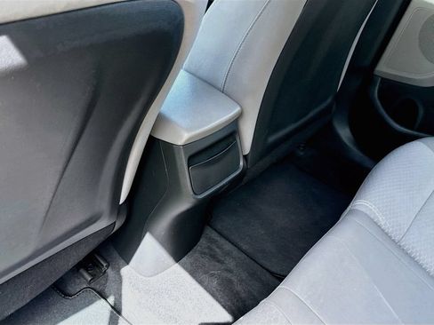 Used 2020 Hyundai Elantra Value Edition FWD image 28