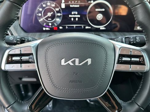 Used 2025 Kia Telluride SX image 26