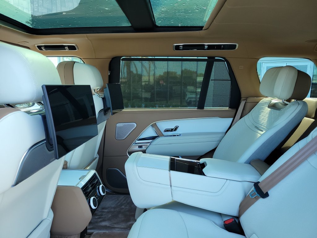 New 2026 Land Rover Range Rover SV AWD/4WD image 16