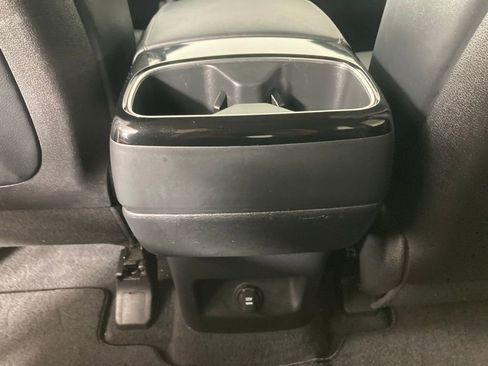 Certified 2023 Kia Telluride S w/ S Sunroof Package image 15