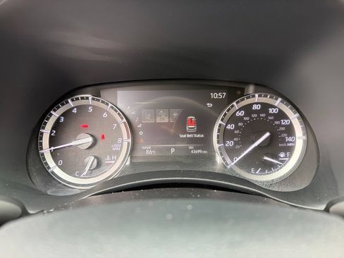Used 2022 Toyota Highlander Platinum AWD/4WD image 9
