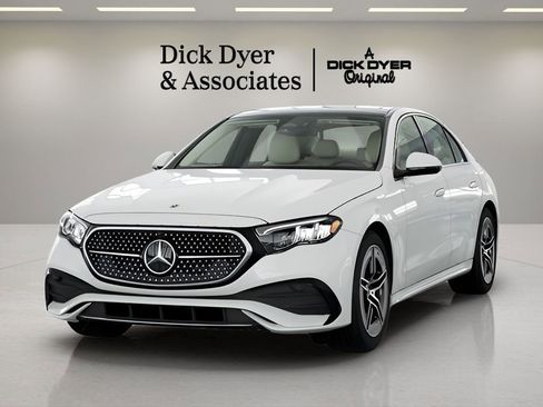 Used 2025 Mercedes-Benz E 350 Sedan image 13