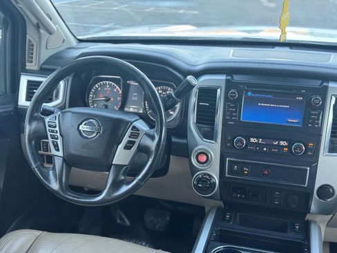 Used 2016 Nissan Titan SL image 20