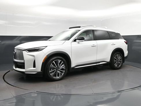 Certified 2026 INFINITI QX60 Luxe w/ Cargo Package FWD image 3