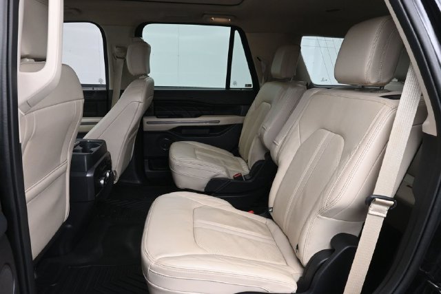 Used 2022 Ford Expedition Platinum AWD/4WD image 26
