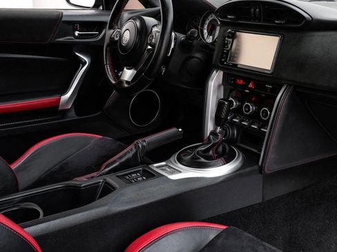 Used 2019 Toyota 86 image 25