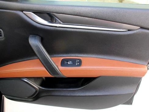 Used 2018 Maserati Ghibli image 20