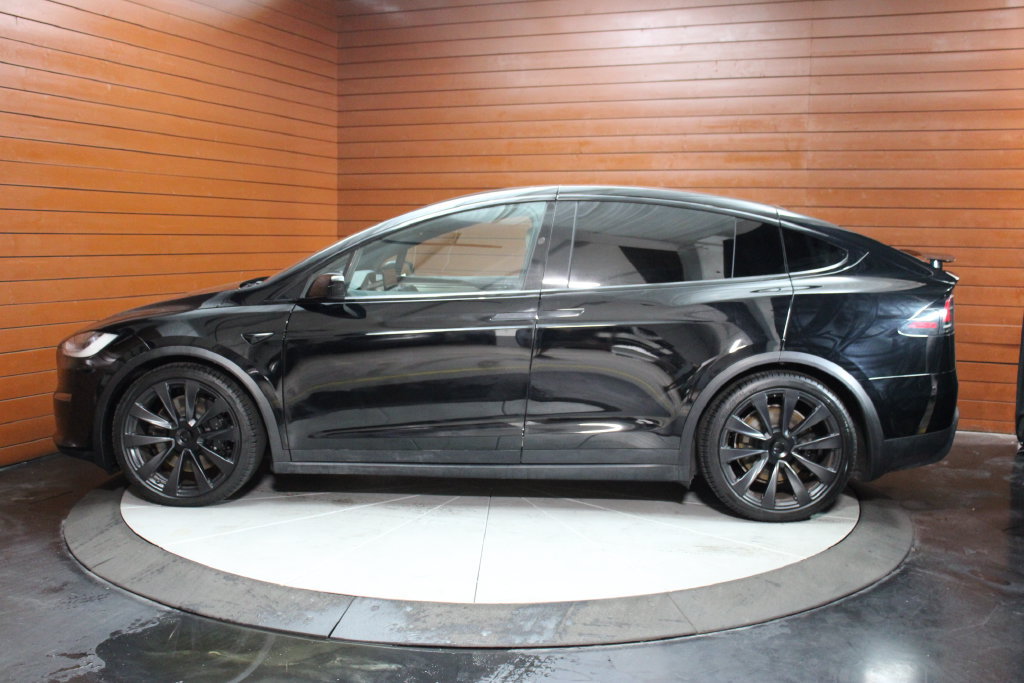 Used 2023 Tesla Model X AWD/4WD image 37