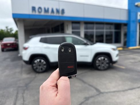 Used 2023 Jeep Compass Limited AWD/4WD image 23